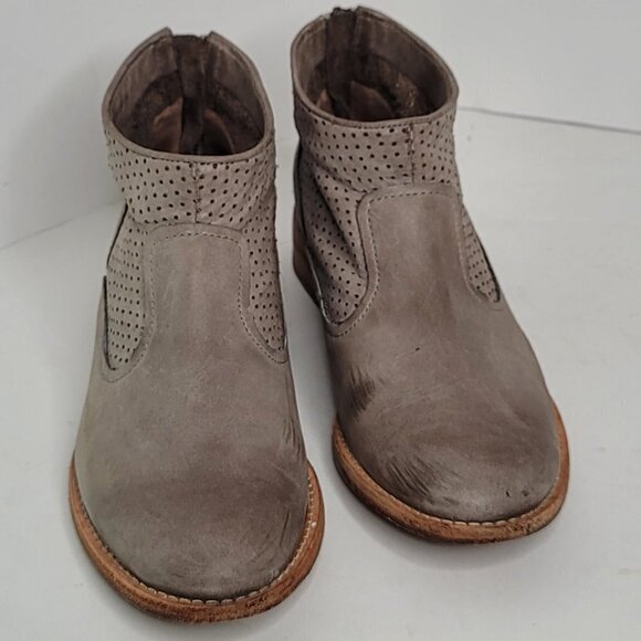 Johnston & Murphy Zip Up Booties - Picture 1 of 9